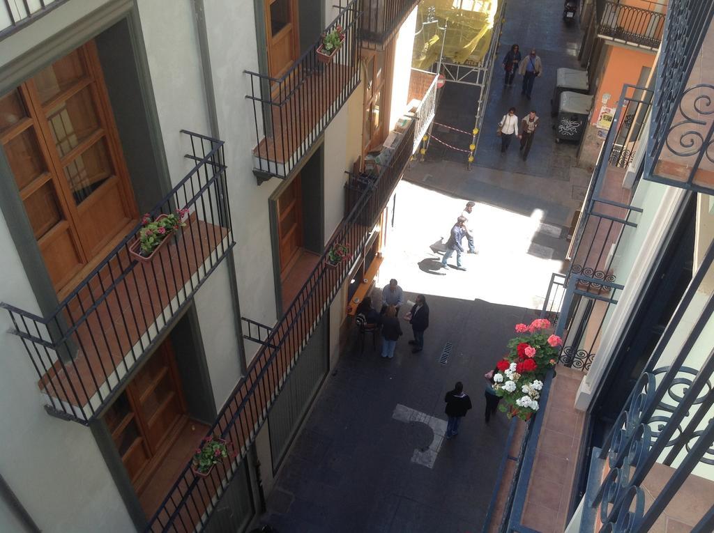 Orange Flats Central Market Valencia Bilik gambar
